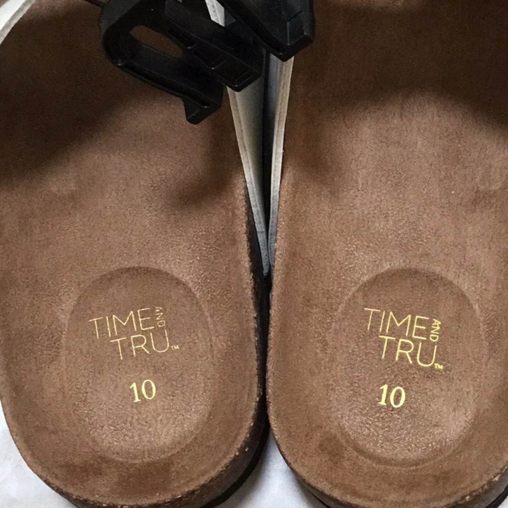 Time and Tru Slide Sandals
